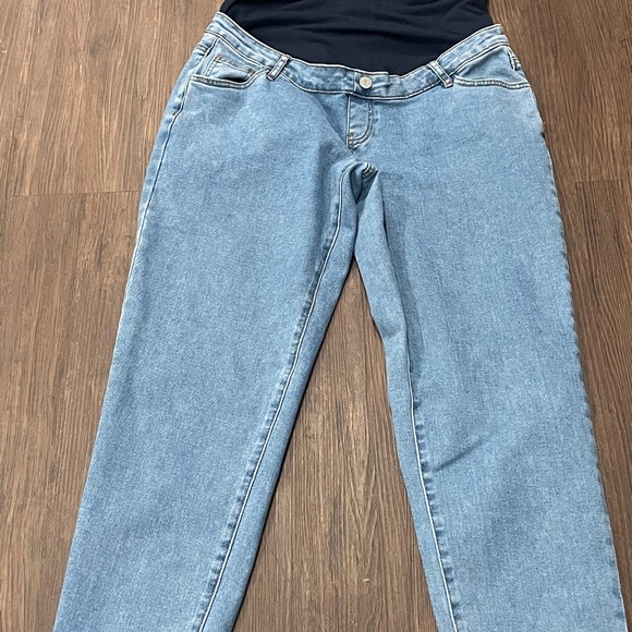 Set of Five maternity jeans bundle - Picture 6 of 7